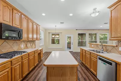 725 Big Horn Trail, Crowley, TX 76036 - Photo 12