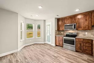 417 W 7th St, Weatherford, TX 76086 - Photo 4