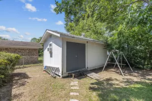 2113 David Dr, Fort Worth, TX 76111 - Photo 26