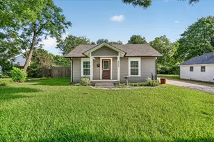 805 Houston St, Arlington, TX 76012 - Photo 1