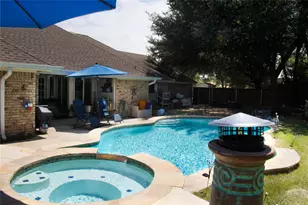 3641 Green Hollow Dr, Grand Prairie, TX 75052 - Photo 6