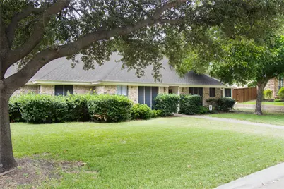 3641 Green Hollow Drive, Grand Prairie, TX 75052 - Photo 2