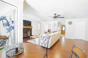 3641 Green Hollow Dr, Grand Prairie, TX 75052 - Photo 20
