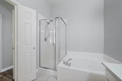 1351 Clearwater Drive, Grand Prairie, TX 75052 - Photo 10