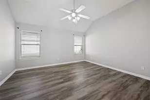 1351 Clearwater Dr, Grand Prairie, TX 75052 - Photo 12