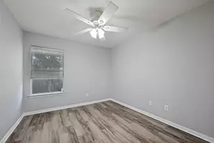 1351 Clearwater Dr, Grand Prairie, TX 75052 - Photo 22