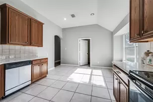 1351 Clearwater Dr, Grand Prairie, TX 75052 - Photo 18