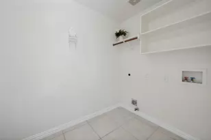 1351 Clearwater Dr, Grand Prairie, TX 75052 - Photo 20