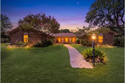 2534 S Robinson Drive, Robinson, TX 76706 - Photo 1