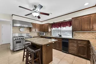 2534 S Robinson Dr, Robinson, TX 76706 - Photo 8