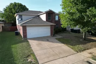 5356 Royal Birkdale Dr, Fort Worth, TX 76135 - Photo 1