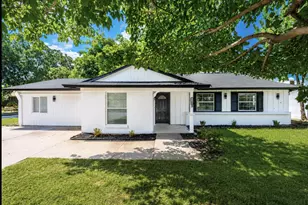 1208 Andrews St, Arlington, TX 76011 - Photo 1