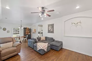 308 E 8th St, Kaufman, TX 75142 - Photo 4