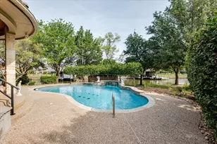 1601 Catalina Bay Ct, Granbury, TX 76048 - Photo 32