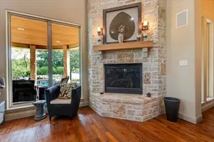 1601 Catalina Bay Ct, Granbury, TX 76048 - Photo 10