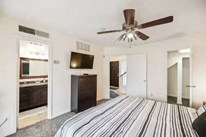 655 Cimarron Trail #655, Irving, TX 75063 - Photo 10