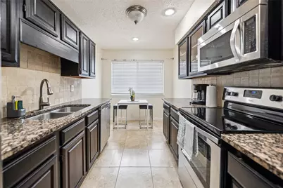 655 Cimarron Trail #655, Irving, TX 75063 - Photo 6