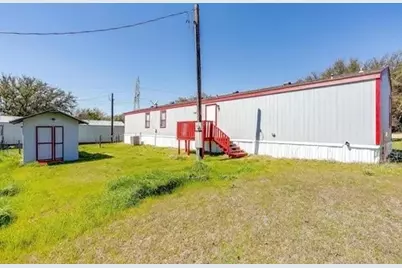 3819 Wisconsin Court, Granbury, TX 76048 - Photo 2