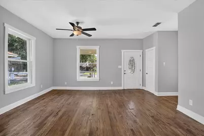 1201 W Arlington Avenue, Fort Worth, TX 76110 - Photo 1