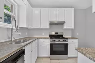 1201 W Arlington Ave, Fort Worth, TX 76110 - Photo 12
