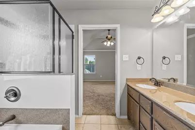 915 Sage Meadow Drive, Glenn Heights, TX 75154 - Photo 18