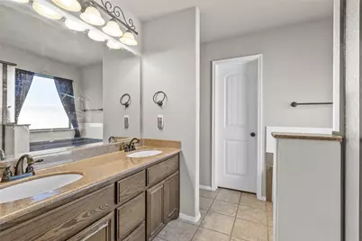 915 Sage Meadow Drive, Glenn Heights, TX 75154 - Photo 20