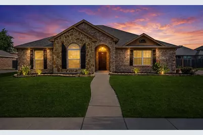 915 Sage Meadow Drive, Glenn Heights, TX 75154 - Photo 2
