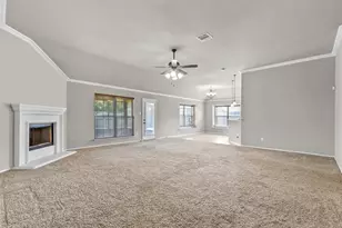 915 Sage Meadow Dr, Glenn Heights, TX 75154 - Photo 8