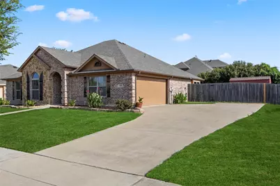 915 Sage Meadow Drive, Glenn Heights, TX 75154 - Photo 4
