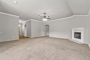 915 Sage Meadow Dr, Glenn Heights, TX 75154 - Photo 10