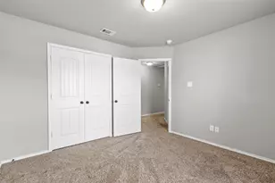 915 Sage Meadow Dr, Glenn Heights, TX 75154 - Photo 16