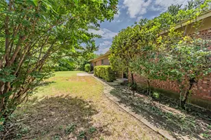 6721 Cylinda Sue Cir, North Richland Hills, TX 76180 - Photo 36