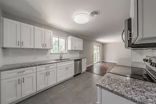 6721 Cylinda Sue Cir, North Richland Hills, TX 76180 - Photo 14