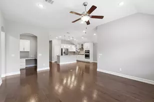 1045 Twisting Ridge Terrace, Fort Worth, TX 76052 - Photo 4