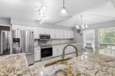 629 Park Lane, Highland Village, TX 75077 - Photo 2