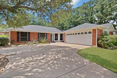 105 Arthur Drive, Kennedale, TX 76060 - Photo 2