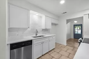 6504 Massey Ct, North Richland Hills, TX 76182 - Photo 12