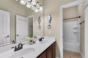 918 Newcastle Dr, Midlothian, TX 76065 - Photo 24