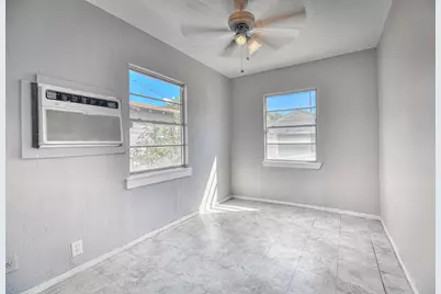 3330 Utah Avenue, Dallas, TX 75216 - Photo 10