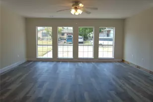 3617 Classic Dr, Garland, TX 75042 - Photo 10