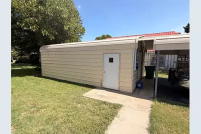 605 S Seaman Street, Eastland, TX 76448 - Photo 32