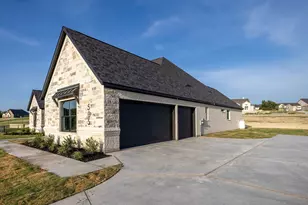 505 Bush Ct, Weatherford, TX 76085 - Photo 2