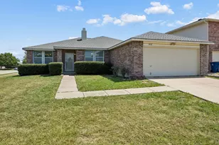 1412 Sunflower Ct, Burleson, TX 76028 - Photo 1