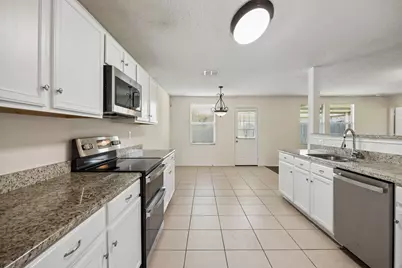 1412 Sunflower Court, Burleson, TX 76028 - Photo 18