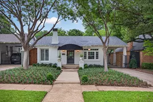 1325 Clover Ln, Fort Worth, TX 76107 - Photo 2