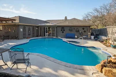 1118 Berkshire Court, Trophy Club, TX 76262 - Photo 2