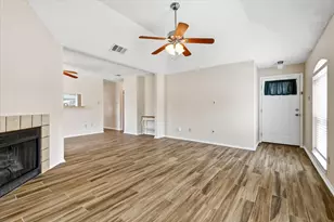 114 Glade Shadow Dr, Euless, TX 76039 - Photo 4