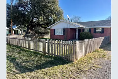 216 Woodlawn Avenue, Strawn, TX 76475 - Photo 4
