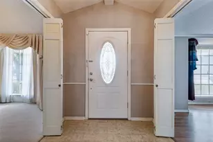 9015 Hunters Glen Trail, Fort Worth, TX 76120 - Photo 6