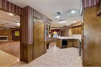 9015 Hunters Glen Trail, Fort Worth, TX 76120 - Photo 14